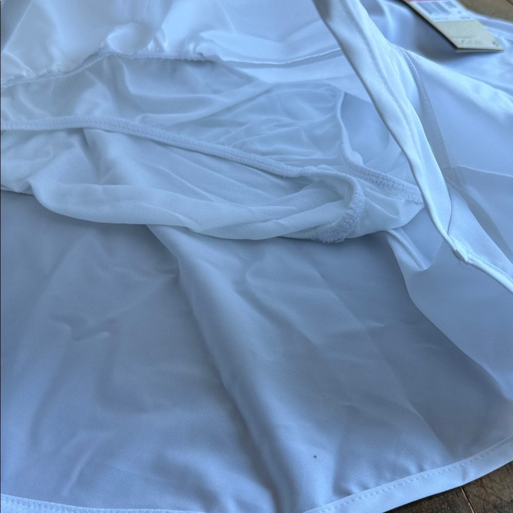 Nike Women's White Running Athletic Shorts size L - Picture 4 of 6